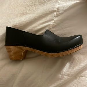 Dansko Marisol Slip-on’s size 39